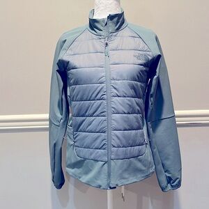 The North Face Shelter Cove Hybrid Jacket in Skylight Blue